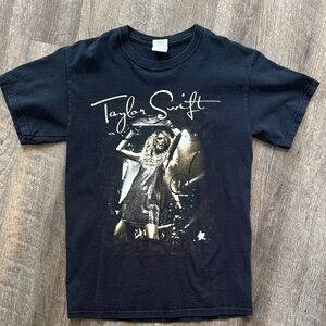 VINTAGE Fearless Tour Tee